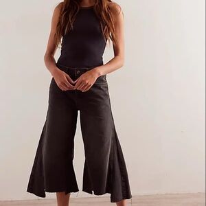 We the Free Ripple Wide Leg Crop- Fade to Black NWT- Size 27